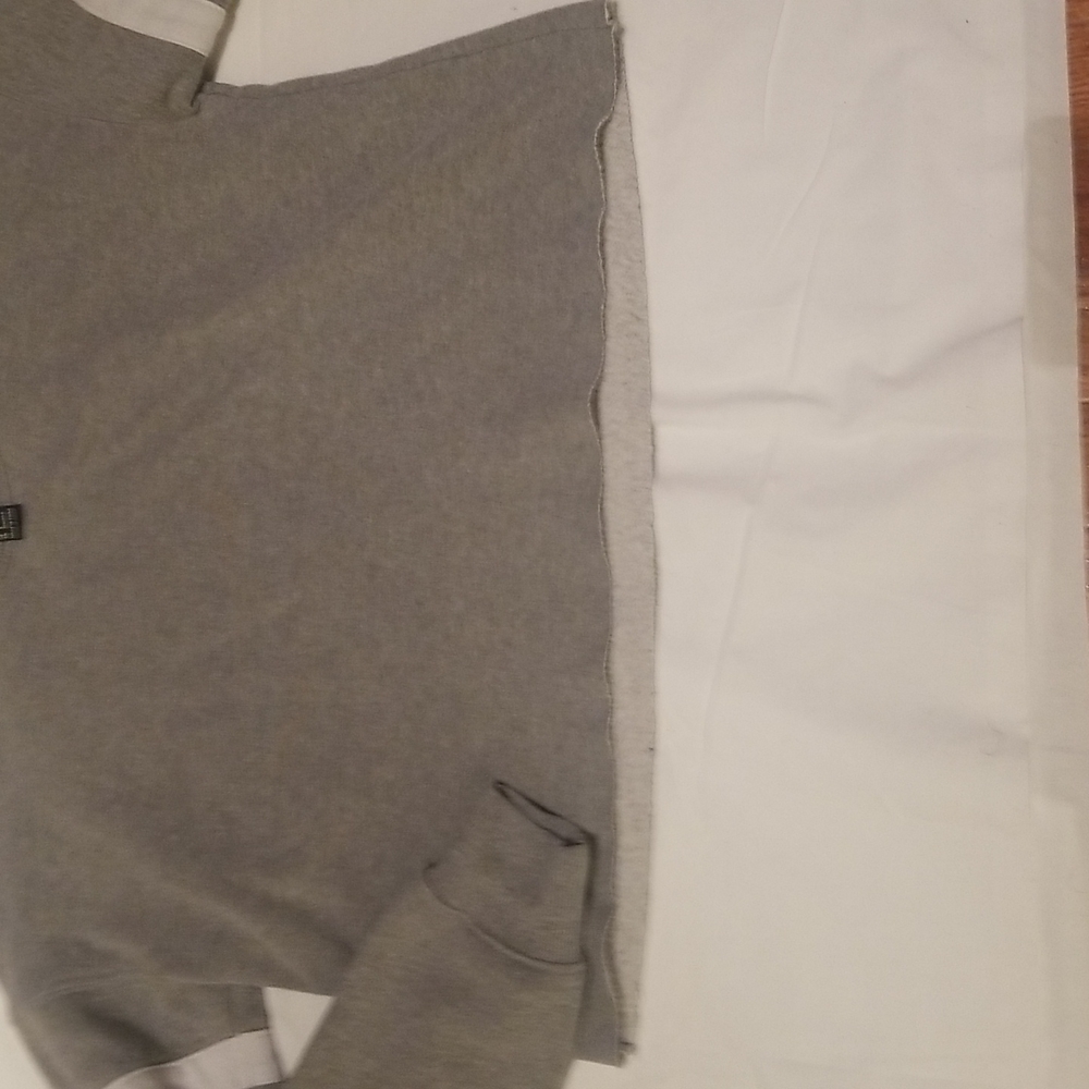 Forever 21 gray cropped sweatshirt, sz Small EUC - Picture 5 of 5